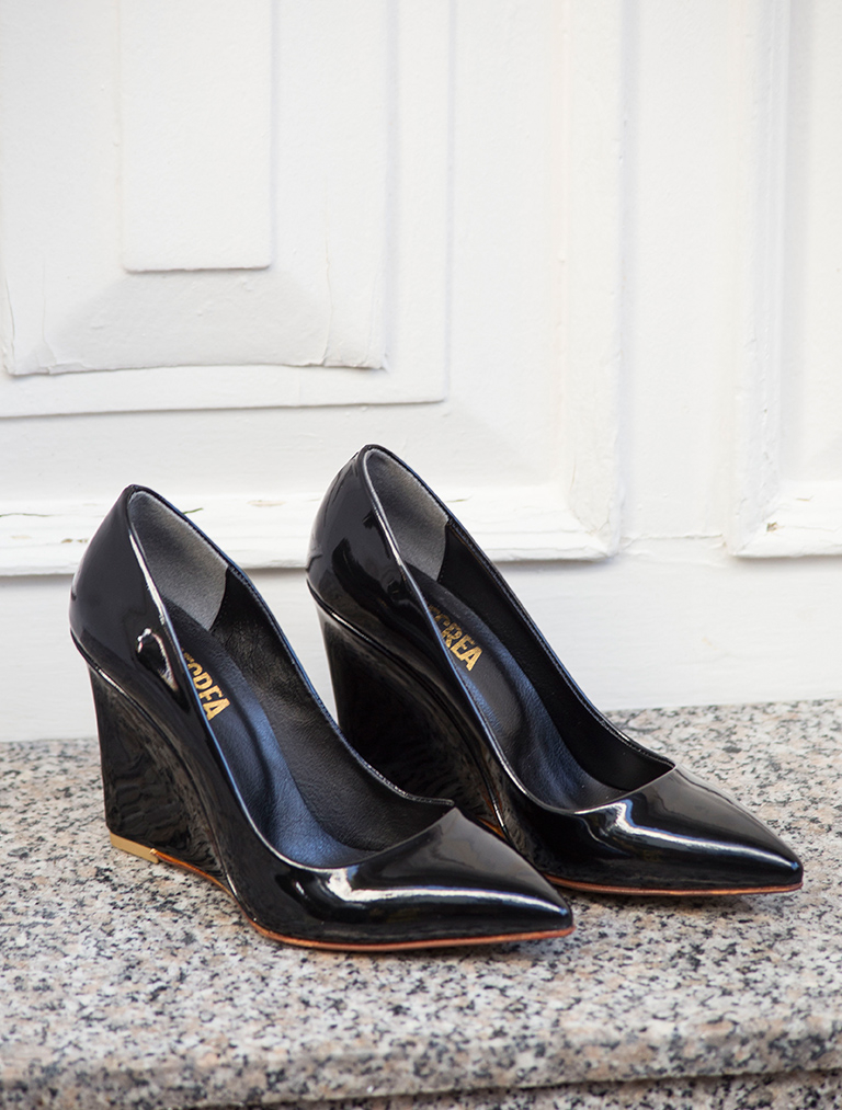 

Mecrea woman Magnolia Heels, Black