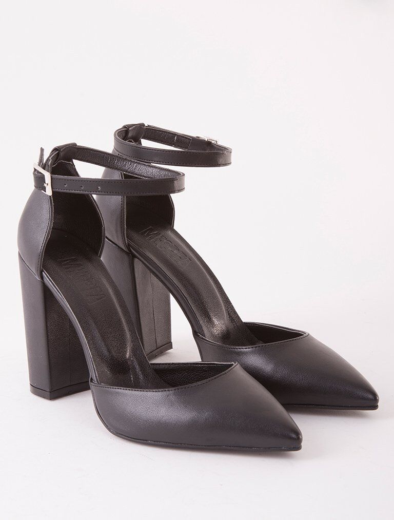 

Mecrea woman Heels, Standard