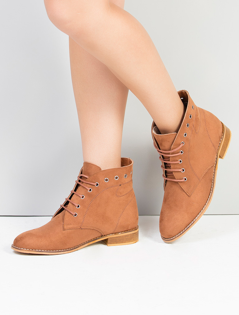 

Mecrea woman Casual Boot, Standard