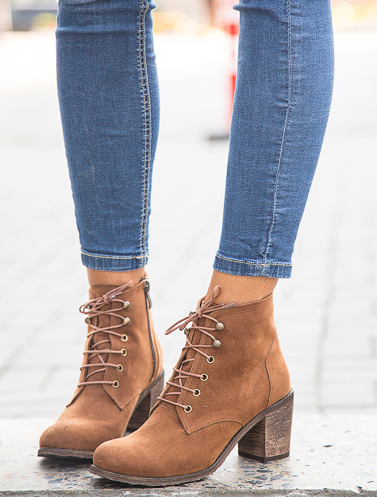 

Mecrea woman Boot, Standard
