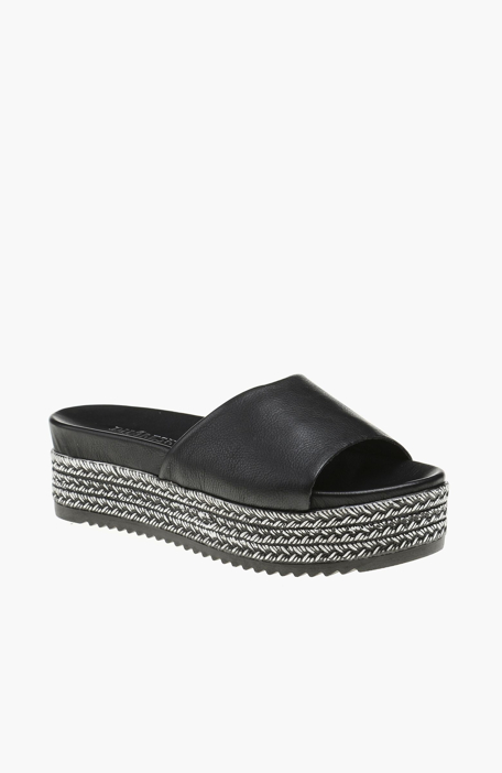 

DIVARESE Flip Flops & Slipper, Black