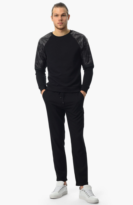 

NETWORK Sweatshirt, Black