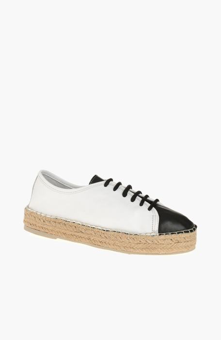 

DIVARESE Flat, Black